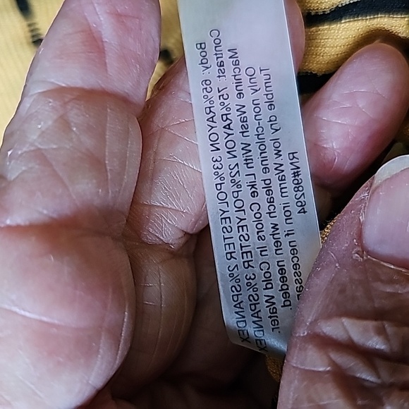 Thomas & Olivia tunic top. NWT. gold with black stripes. Size XL. V neck. - Picture 12 of 12